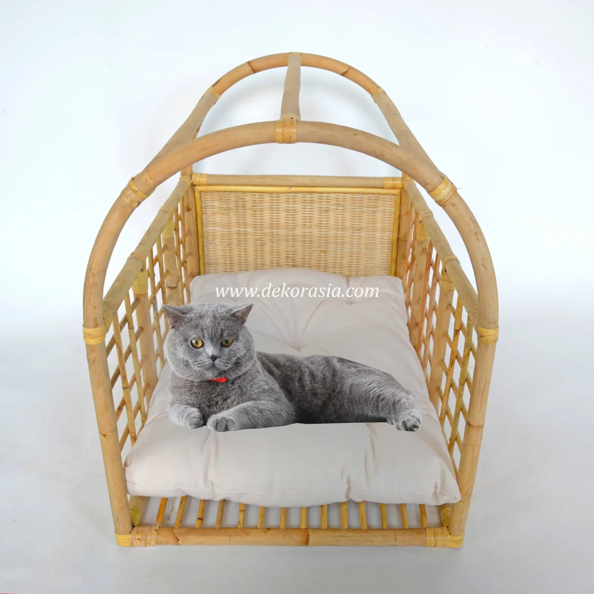 New Design Rattan Eco-Friendly Lovely Dog & Cat Beds with Solid Pattern Sofa Hand Washable